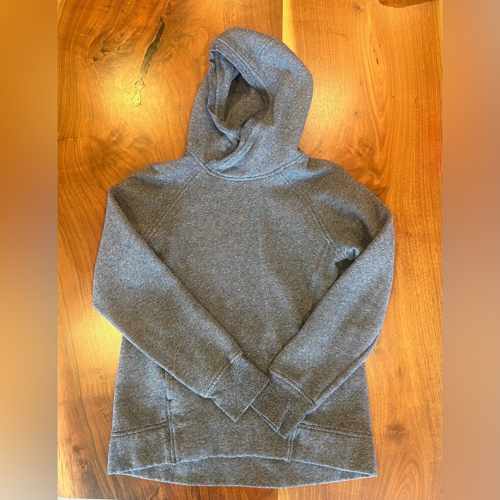 Lululemon Sweatshirt/Hoodie Gray Size 4